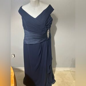 Alfred Angelo Navy Blue off Shoulder Formal V Neck Gown Size 14